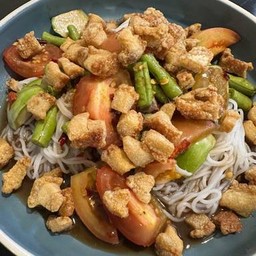 ตำข้าวปุ้นกะปิกากหมู