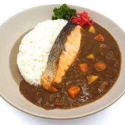 ข้าวแกงกะหรี่แซลมอน