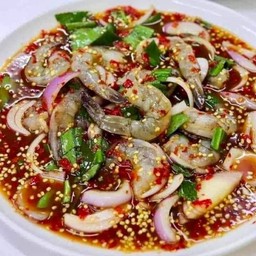 ยำกุ้งสดปลาร้ารสแซ่บ