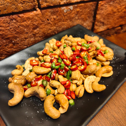 ยําเม็ดมะม่วงหิมพานต์ - Thai Spicy Cashews Nuts Salad