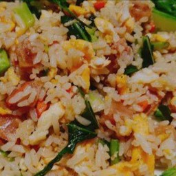 ข้าวผัดแหนม ใส่ไข่1ใบ