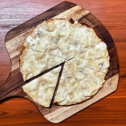 Pizza 4 Cheese