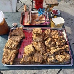 สถานี กับแกล้มBBQ ลงพุง (ซี่โครงหมู,หมู- ไก่-เนื้อ -ไส้ย่าง)