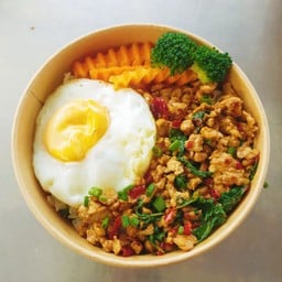 ข้าวกระเพราหมู(สับ)พริกจินดาแห้ง+ไข่ดาว