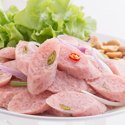 แหนมทรงเครื่อง - Sour Pork Sausage serve with Chili, Garlic and Shallot