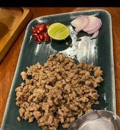 หมูสับผัดปลาอินทรีย์เค็ม