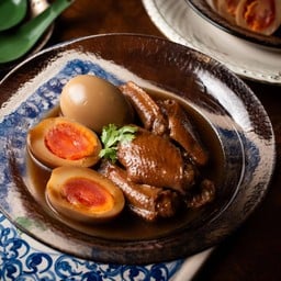 ไข่พะโล้ยางมะตูมปีกไก่