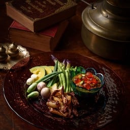 น้ำพริกลงเรือ เนื้อเค็ม ผักสด