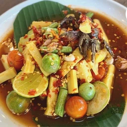 ตำหน่อไม้