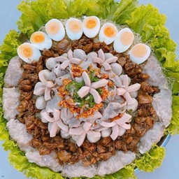 บะหมี่ถาดกระทะเล้ง&กะเพราถาด หนองคาย