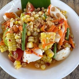 ตำข้าวโพดไข่เค็ม