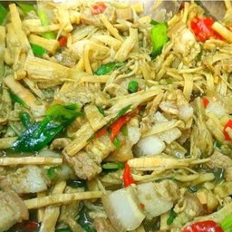 หมกหน่อไม้หมูสามชั้น