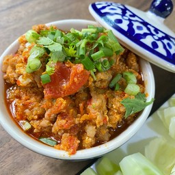 น้ำพริกอ่อง พร้อมผัก