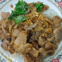 ครัวเลดี้ อาหารตามสั่ง สาขา 1