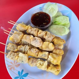 ลุงอ้วนลูกชิ้นทอด - หน้าซีเจ