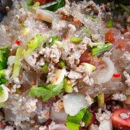 ยําวุ้นเส้นหมูสับ จี๊ดจ๊าดจับใจ (ทางร้านไม่แยกน้ำยำ/อื่นๆ)