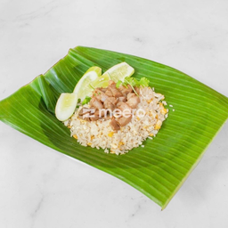 ข้าวผัด หมูแดดเดียวทอดน้ำปลา