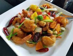 กุ้งผัดเม็ดมะม่วง