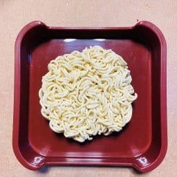 เส้นบะหมี่กึ่งสำเร็จรูป