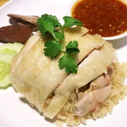 ข้าวมันไก่ มูม มาม กองพล10