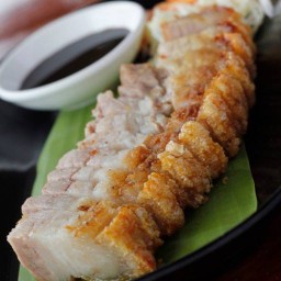 พนม แซ่บอีสาน ซอยสถาณฑูตลาว