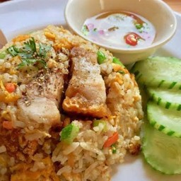 ข้าวผัดสามชั้น