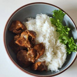 ข้าวซี่โครงหมูอบพะโล้