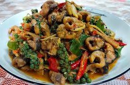 ปลาไหลผัดเผ็ด