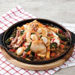 รวมมิตรทะเลผัดฉ่า