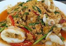 หมึกผัดผงกระหรี่