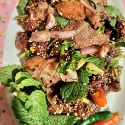 ก๋วยเตี๋ยวโกเด้งรสเด็ด สาขาหน้าอะเมซอน