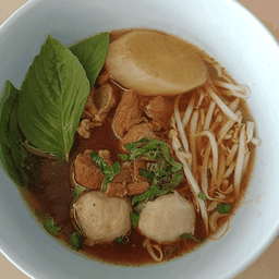 ก๋วยเตี๋ยวหมูตุ๋น