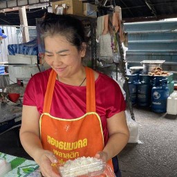 เจ๊จิ๊มข้าวแกง ตลาดปฐมมงคล