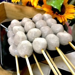 ลูกชิ้นเนื้อปิ้งไม้ละ