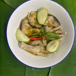 เกาเหลา แกงป่า ขาไก่กับเนื้อปลาดุก