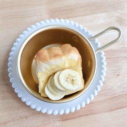 ปังไส้ทะลัก น้ำผึ้ง กล้วยหอม (1ชิ้น)