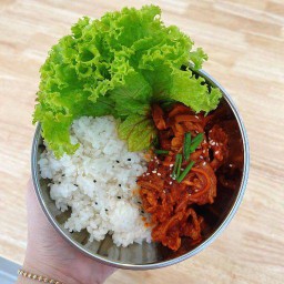 ข้าวหน้าหมูผัดกิมจิ