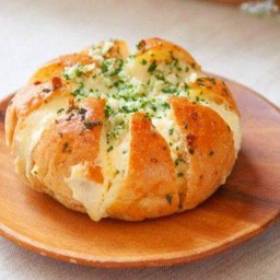 ขนมปังกระเทียมครีมชีส