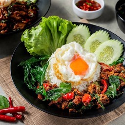 ข้าวกะเพราเนื้อสับ