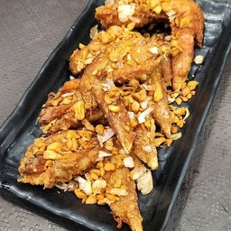 ปีกไก่ทอดน้ำปลา
