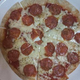 พิซซ่าซาลามี่