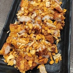 สามชั้นทอด