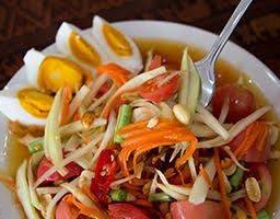 ส้มตำไข่เค็ม