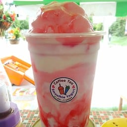 Coffee tea and smoothie yogurts ตลาดนัดบุญท้วม