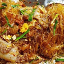 ผัดไทยวุ้นเส้น หมู