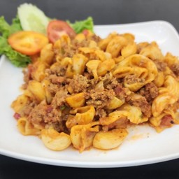 Macaroni with meat