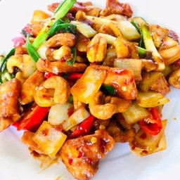 ไก่ผัดเม็ดมะม่วงหิมพานต์