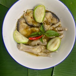 เกาเหลา ขาไก่ กับปลาดุก