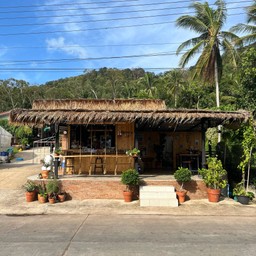 MAEW LAY - แมวเล cafe & farm