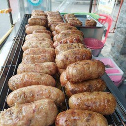 ไส้กรอกข้าว(เนื้อ)